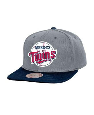 Mitchell & Ness - Men's Gray Minnesota Twins Cooperstown Collection Basic Flip Snapback Hat